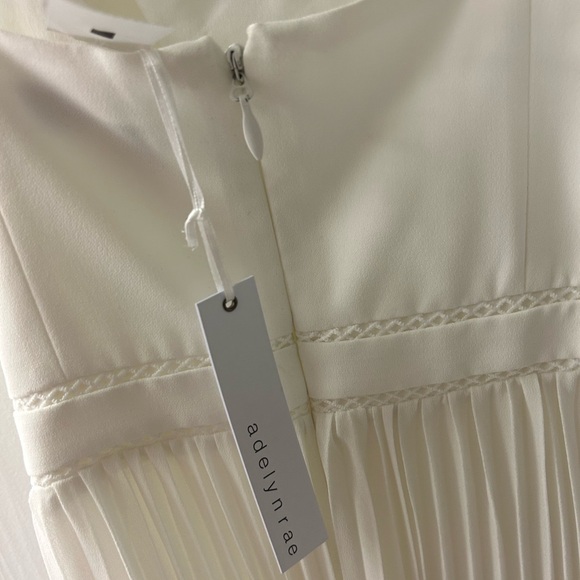 Adelyn Rae Size Small White Dress - Picture 6 of 6